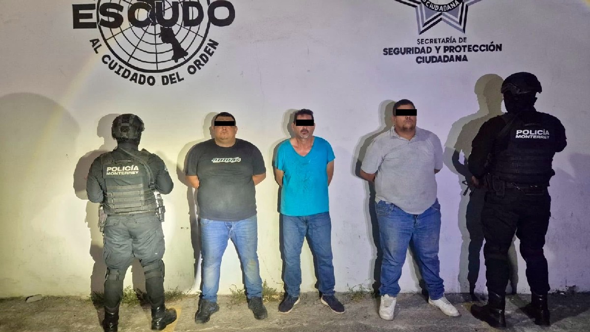 Al ser interceptados, los sospechosos corrieron hacia un domicilio