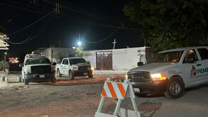 El cuerpo de Bomberos de Gómez Palacio se mantuvo en guardia permanente en el lugar de la contingencia.