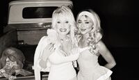 Dolly Parton y Sabrina Carpenter marcaron a dos generaciones con una colaboración.