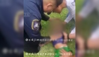 Un elemento de la policía le salvó la vida a un niño de 3 años que estaba ahogado en un lago en Teotihuacán, Edomex. | C4 Carlos Jiménez