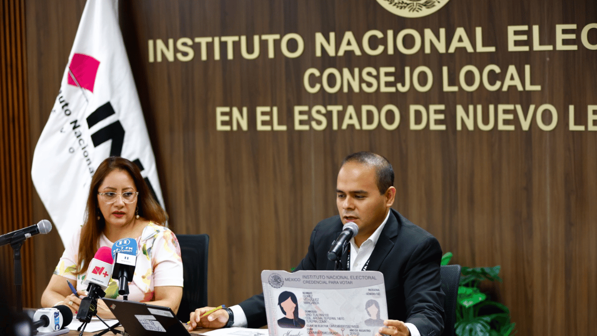 Horarios para renvoar INE en Nuevo León 2026