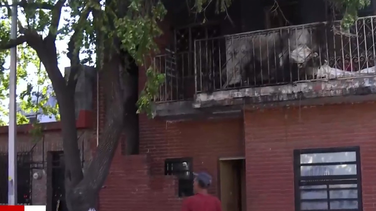 Incendio en la calle Álvaro Obregón.