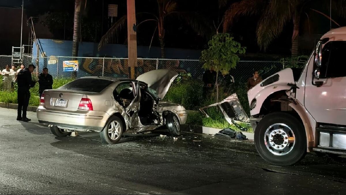La mujer fue trasladada a un hospital en compañía de familiares.
