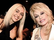 Parton fue madrina de Cyrus desde su infancia y también una importante mentora en su carrera artística.