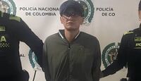 El agresor utilizó el teléfono celular de su víctima durante semanas para responder mensajes y envió fotos con cubrebocas para simular que seguía viva