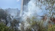 Una columna de humo negro fue visible desde distintos puntos del poniente de Santa Catarina.