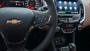 El desgaste por calor y fricción en los discos de freno transmite vibraciones directamente al pedal y al volante.