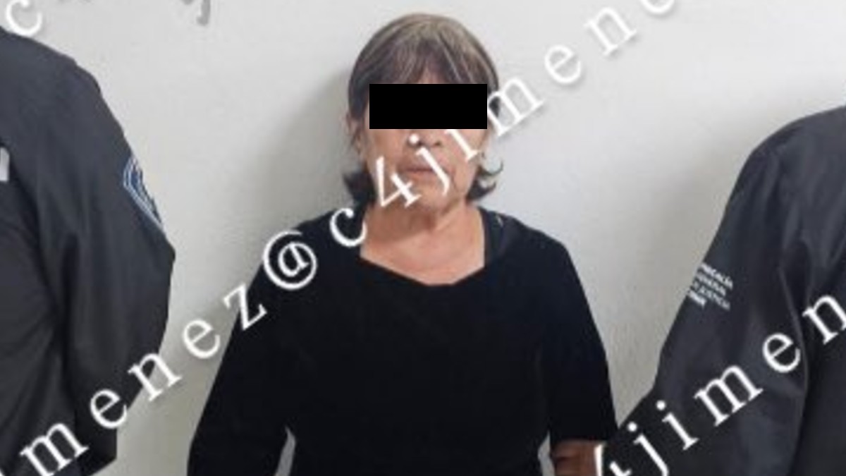 Detienen a abuelita de 76 años por mandar asesinar a vecino en la colonia Morelos.