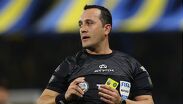 Fernando Espinoza, es un arbitro argentino con gafete FIFA.