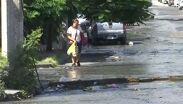 Fuga de aguas negras afecta a vecinos de la colonia La Reforma en Monterrey