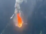 La pequeña aeronave cayó en una zona de hierba cerca del lago Campliccioli al norte de Italia