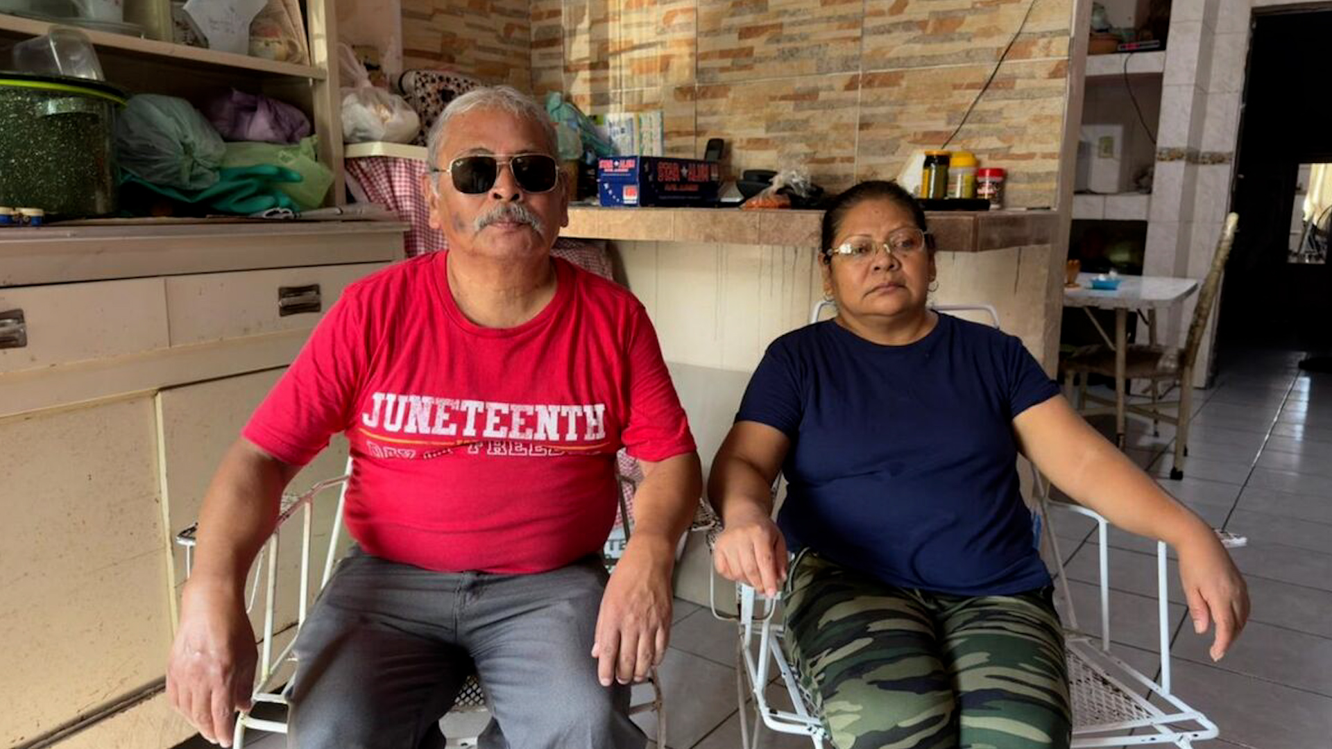 Amputan pierna a hombre tras caerle poste en mercado de Monterrey. TD Nocturno Monterrey, 28 de agosto 2026