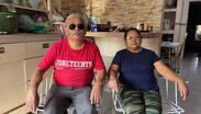 Cae poste sobre hombre en mercado de Monterrey y termina con una pierna amputada