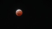 El eclipse regaló una noche especial a quienes levantaron la mirada al cielo