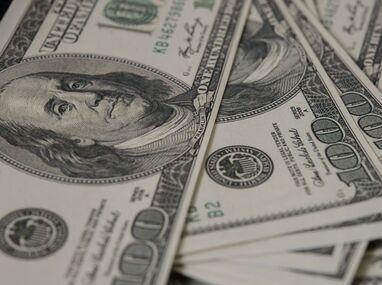 El peso mexicano inicia con apreciación este 28 de agosto 2026.