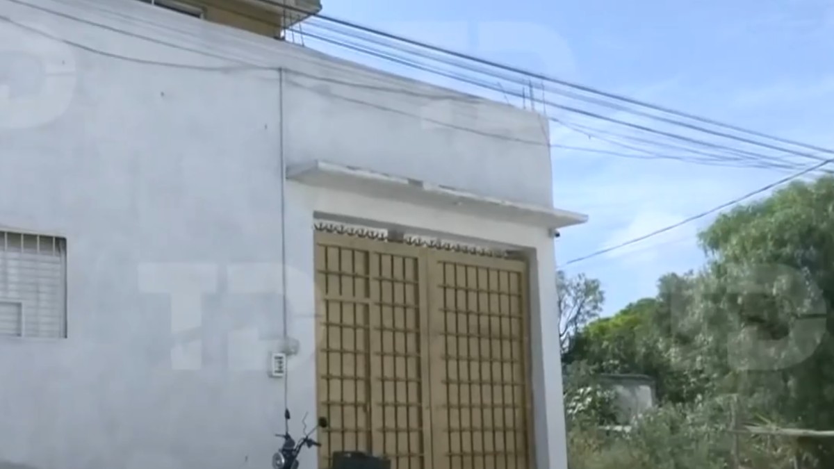 Familia es hallada inconsciente dentro de su vivienda en Tecámac; reportan 2 muertos.