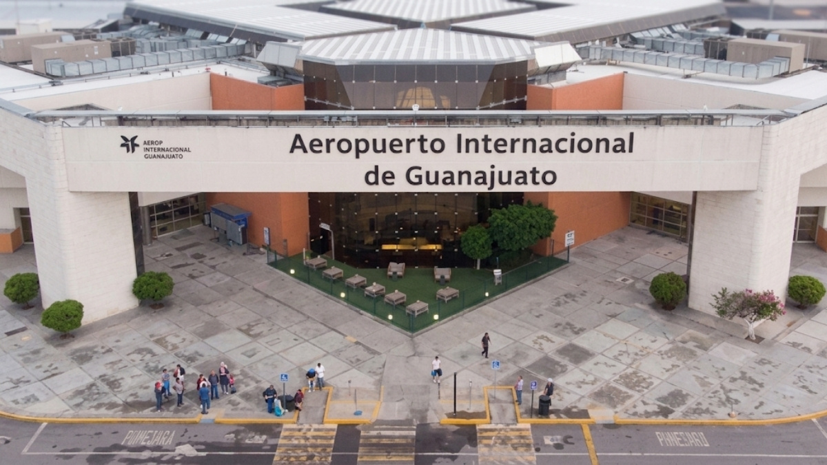 Libia Dennise respaldó la propuesta cambiar el nombre del aeropuerto a José Alfredo Jiménez
