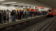 El Metro puede presentar gran afluencia de usuarios debido a complicaciones en el servicio.
