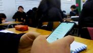 Las restricciones de dispositivos móviles se concentrarán en educación básica, quedando exento el nivel preparatoria.