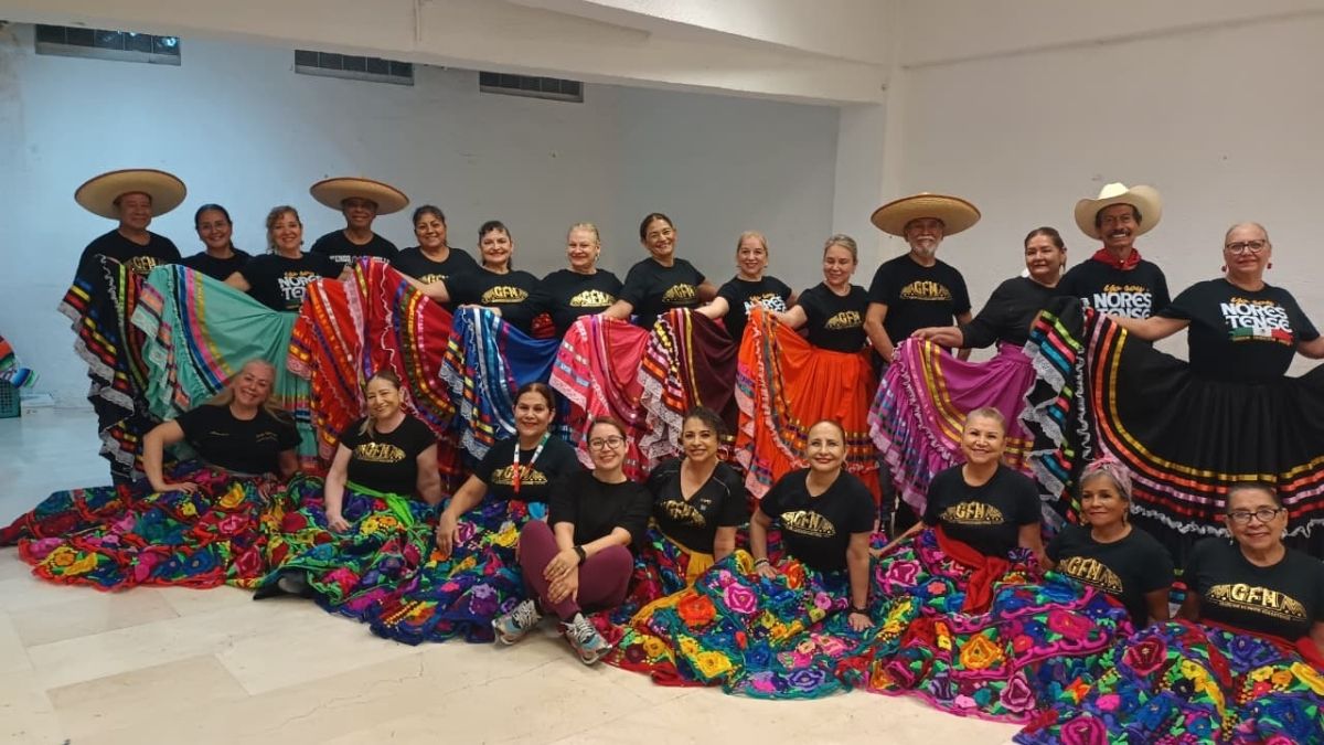 El Grupo Folklórico Norestense cuenta con cerca de 50 alumnos de entre 60 y 83 años.