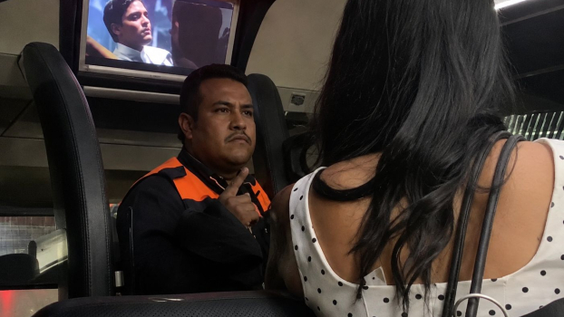Estudiantes abordo de la unidad de transporte dieron aviso al grupo Resistencia Estudiantil, desde donde se dio la voz de alarma. | David Monroy