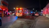 Una fuente reveló que se trató de un choque frontal entre un Mustang y una camioneta.