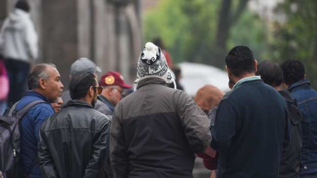 Habitantes capitalinos siguen las recomendaciones ante las posibles lluvias. | Agencia Cuartoscuro