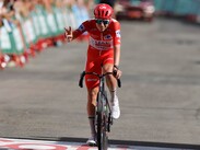 Tadej Pogačar vestía el maillot rojo en la octava etapa de la Vuelta a España 2026 / Agencia EFE