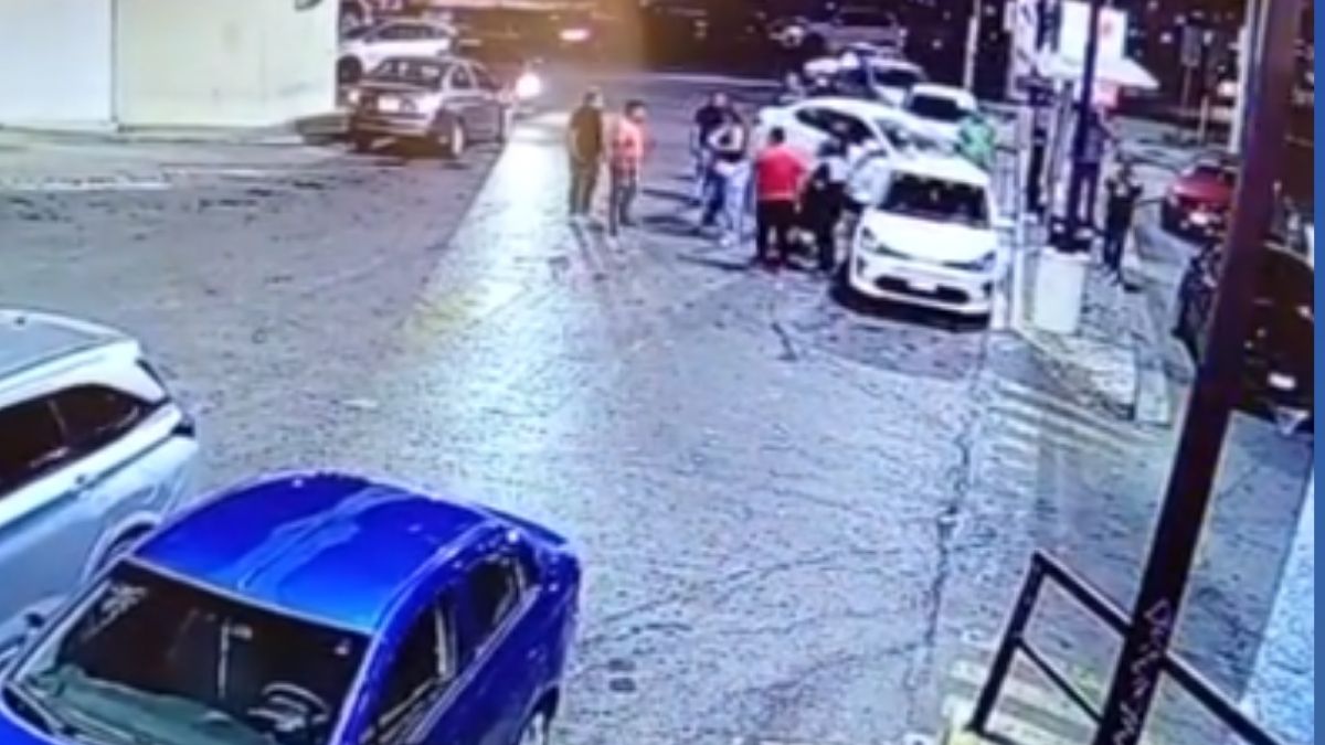 Conductores de aplicación son agredidos por presuntos taxistas en Monterrey