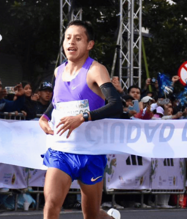 Cristhian Simeón Pacheco Mendoza hizo un tiempo de 2:10:03. | @MaratonCDMX