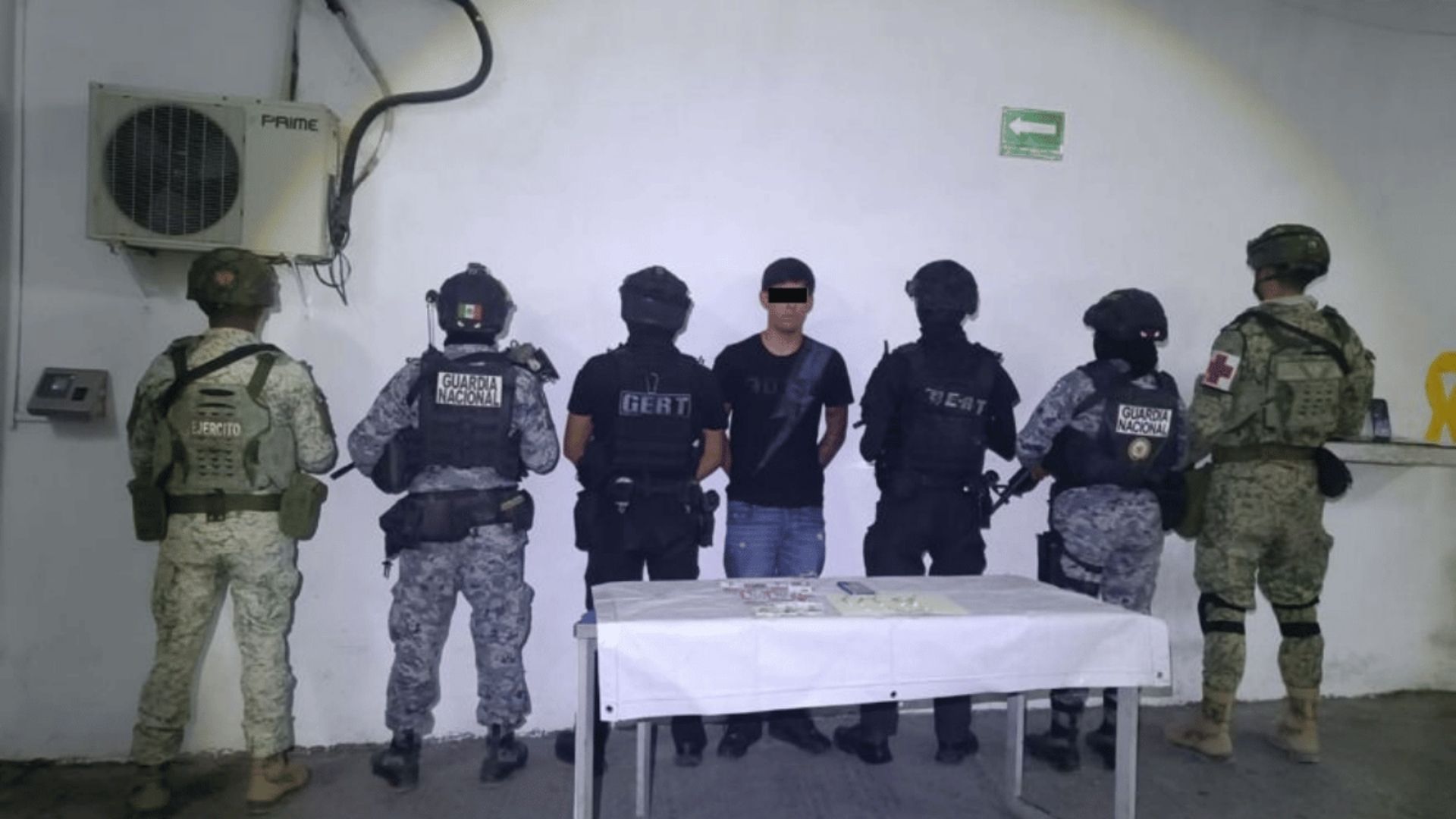 Joven es detenido con envoltorios de presunta cocaína en Santa Catarina. TD Fin de Semana Nocturno Monterrey, 29 de agosto de 2026