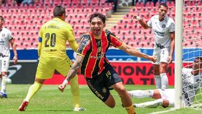 Leones Negros rescata el liderado en la Liga de Expansión MX tras empatar 1 a 1 ante Piratas de Veracruz. | Leones Negros vía Facebook.