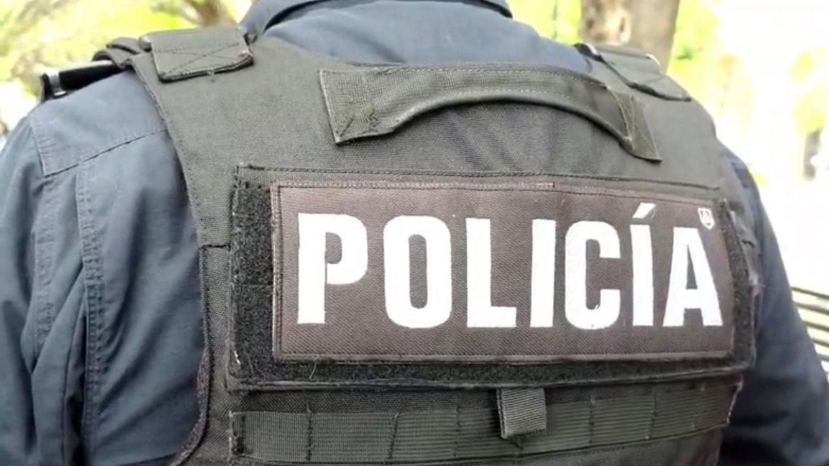 Policía auxiliar es asesinado tras evitar un intento de robo a las afueras del Centro Joyero en Guadalajara.