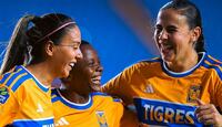 Thembi Kgatlana convirtió su segundo gol del Apertura 2026 ante Pachuca / Facebook