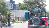 Autoridades desplegaron un operativo en García para localizar al responsable del ataque que dejó a tres personas lesionadas.