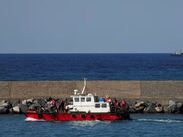 Autoridades señalan la desaparición de al menos 20 personas. | Foto: Yiannis Kourtoglou
