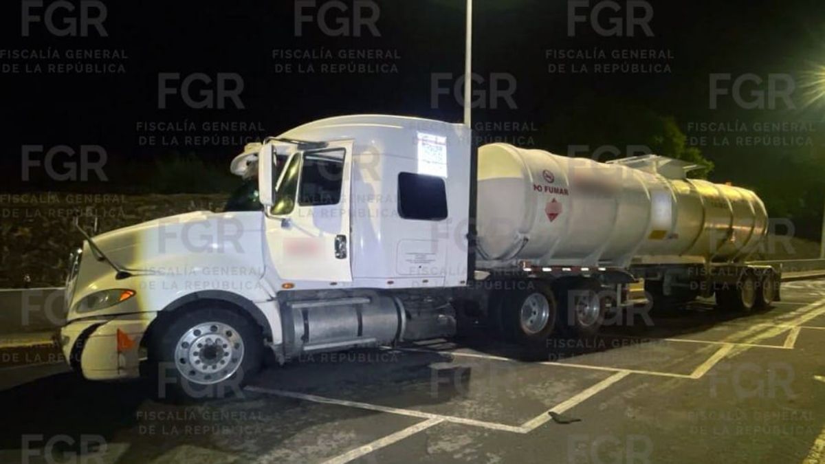 Así cayeron Jonny 'N' y José 'N' con 29 mil litros de hidrocarburo en la Guadalajara-Tepic