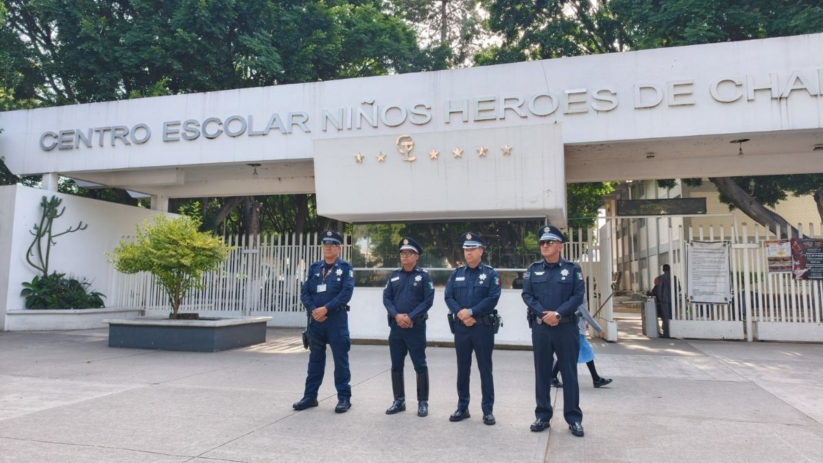 La Policía Estatal patrulló los accesos a los centros educativos de Puebla como parte del inicio del operativo de vigilancia