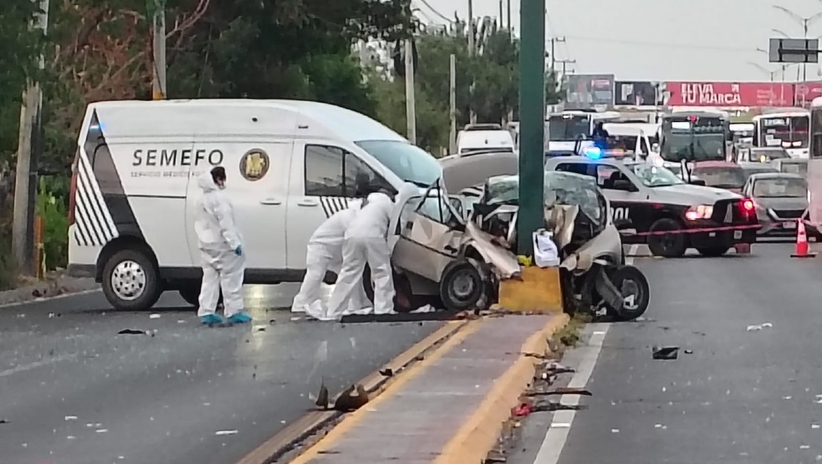 A la zona acudieron paramédicos de la Cruz Roja quienes trasladaron a la mujer que iba como acompañante.