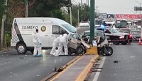 A la zona acudieron paramédicos de la Cruz Roja quienes trasladaron a la mujer que iba como acompañante.