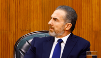 Adrián de la Garza exige saldar deudas
