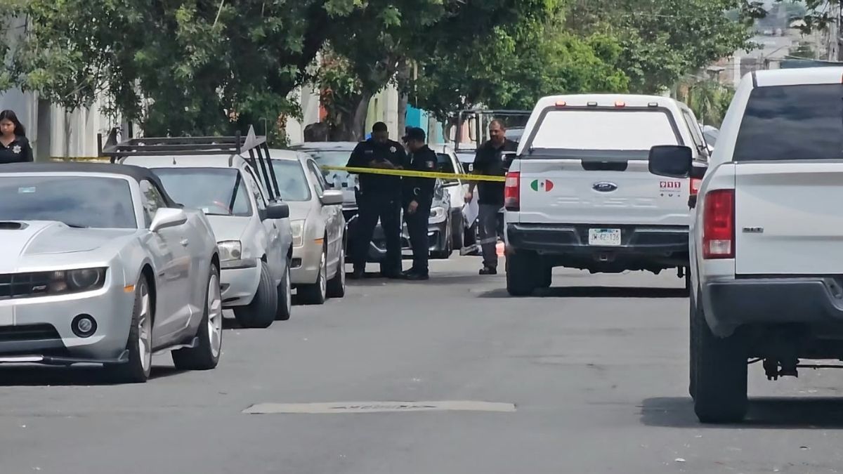 Asesinan a balazos a un joven cerca de un kínder en la colonia Tetlán en Guadalajara.