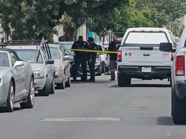 Asesinan a balazos a un joven cerca de un kínder en la colonia Tetlán en Guadalajara.
