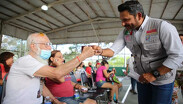 DIF de Guadalupe entrega lentes gratuitos a ciudadanos