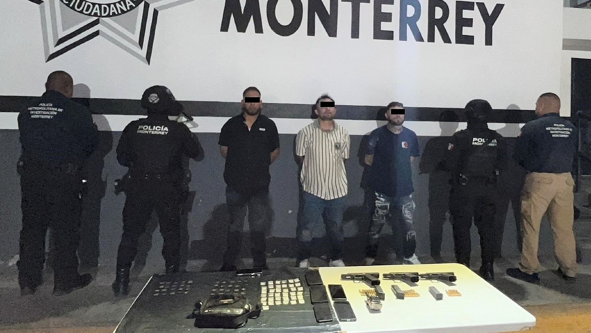 Los tres hombres quedaron a disposición de las autoridades correspondientes para determinar su situación jurídica.