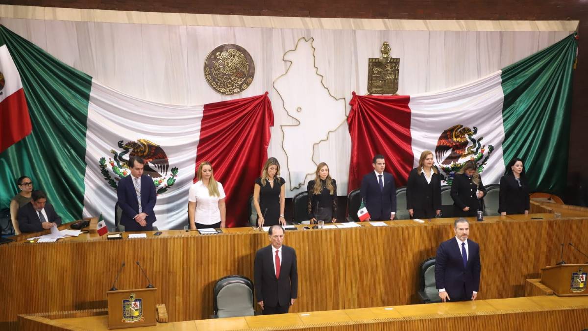 La presencia del representante del estado sorprendió a los diputados