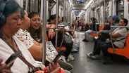 Tras el regreso a clases usuarios del Metro CdMx han reportado mayor afluencia de pasajeros. | Camila Ayala