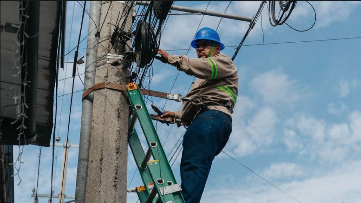 La regulación de cableado ha sido un tema a tratar en la Perla Tapatía desde hace años.
