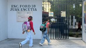 Vuelven los alumnos, también el caos vial frente a la Ford 59