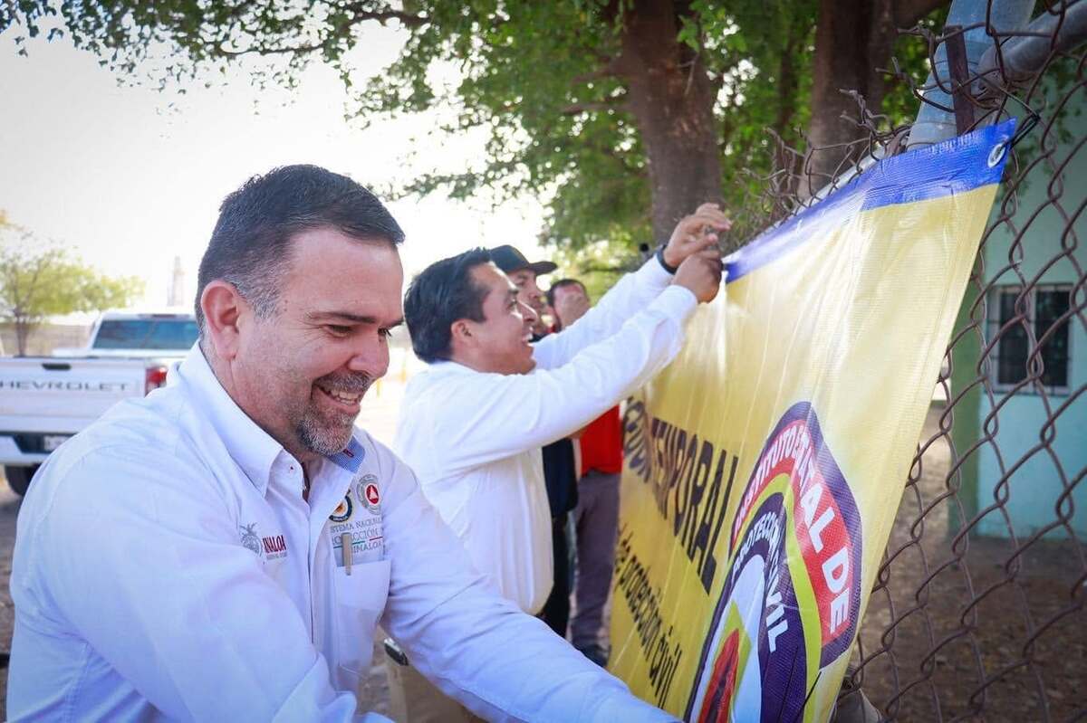 Las fuerzas de seguridad implementaron un operativo de búsqueda masivo en la zona para localizar a los culpables, quienes lograron escapar del sitio.